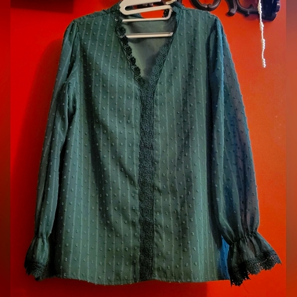 💵3/$20 Green Dot Crochet V-Neck Blouse For Women Size Large - Picture 4 of 14